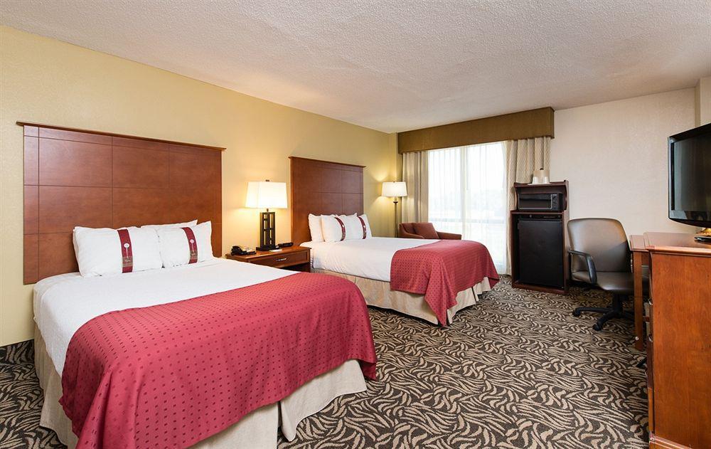 Days Inn By Wyndham Wilmington / University Екстериор снимка