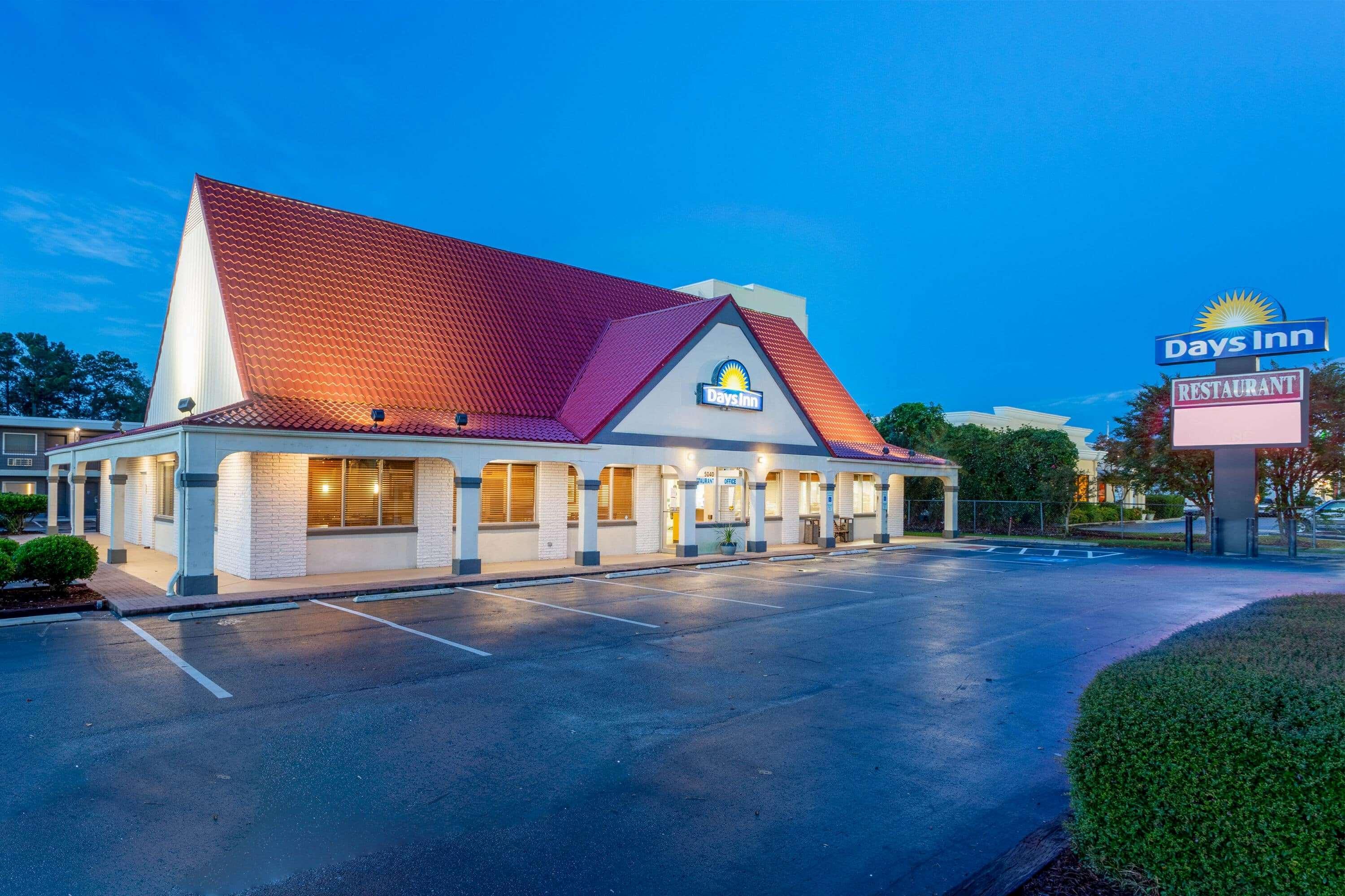Days Inn By Wyndham Wilmington / University Екстериор снимка