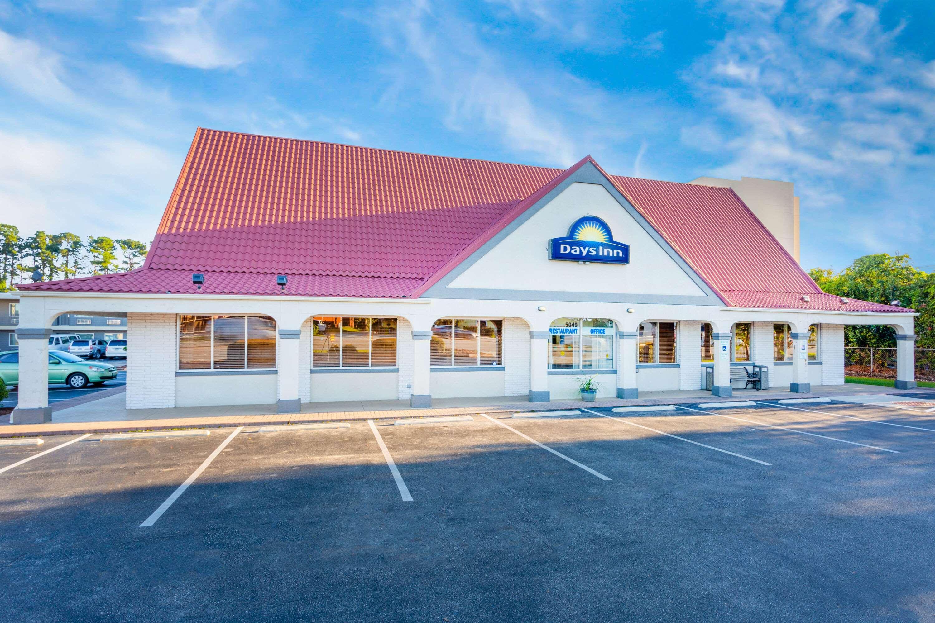 Days Inn By Wyndham Wilmington / University Екстериор снимка